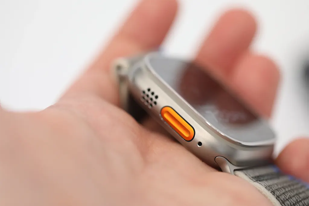 صفحه‌نمایش Always-On Retina همراه با فناوری MicroLED نمایشگر در اپل واچ سری 9 - Apple Watch Series 9